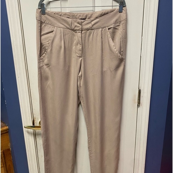 Tahari women casual soft stretch flowy baggy career pants tan size M - Picture 1 of 9